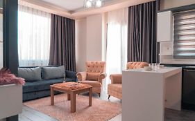 Kardinia Hotel
